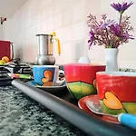 Semi-detached House, La Casa Di Marinico בית נופש