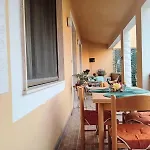 Semi-detached House, La Casa Di Marinico בית נופש