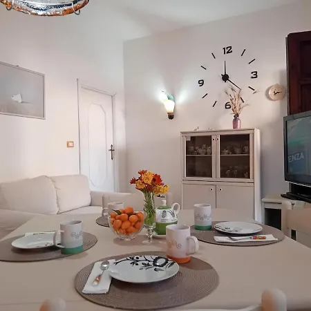 Semi-detached House, La Casa Di Marinico Holiday home *