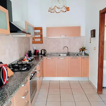 Сasa de vacaciones Semi-detached House, La Casa Di Marinico