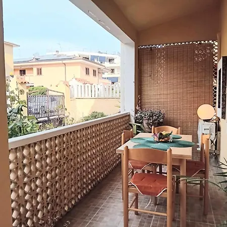 Semi-detached House, La Casa Di Marinico *